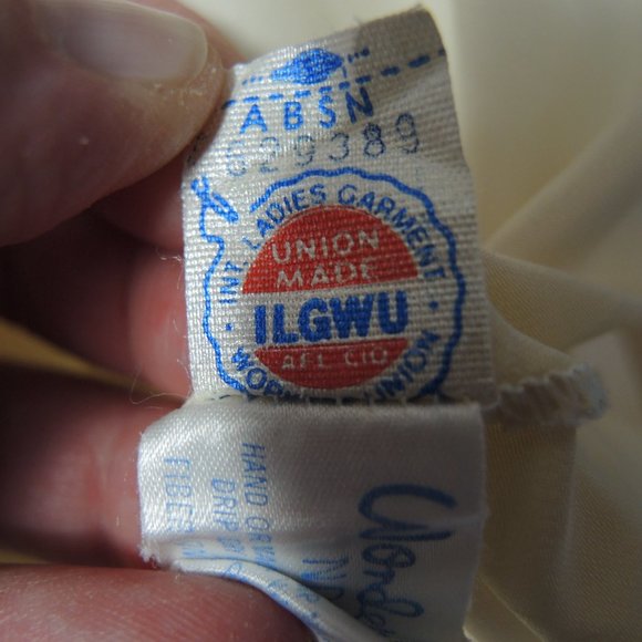 4/$25 Vintage 70s? Full Slip Cream Color Adjustable Straps Size XS/S Wonder Maid - Picture 7 of 8